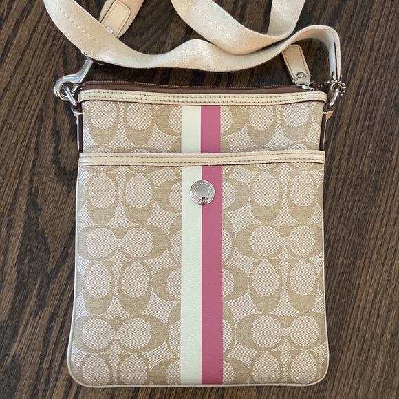 Coach Purse - Picture 2 of 14